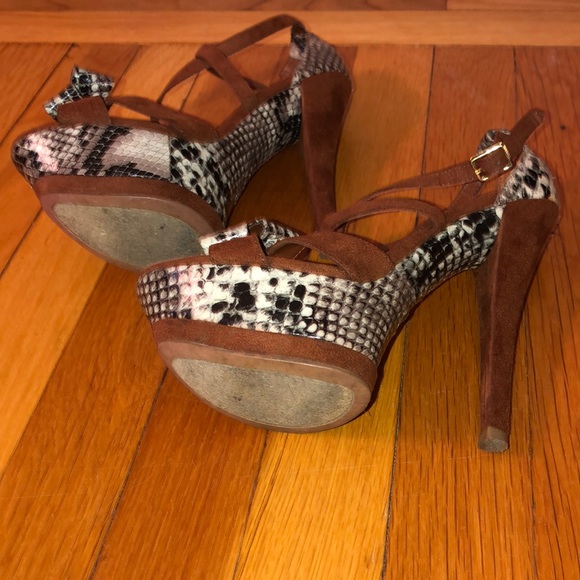 Bakers women’s animal pattern stiletto 👠 heels - Picture 7 of 8